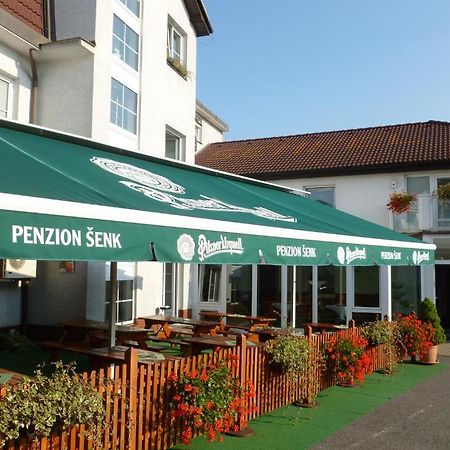 Penzion Senk Pardubice Dış mekan fotoğraf